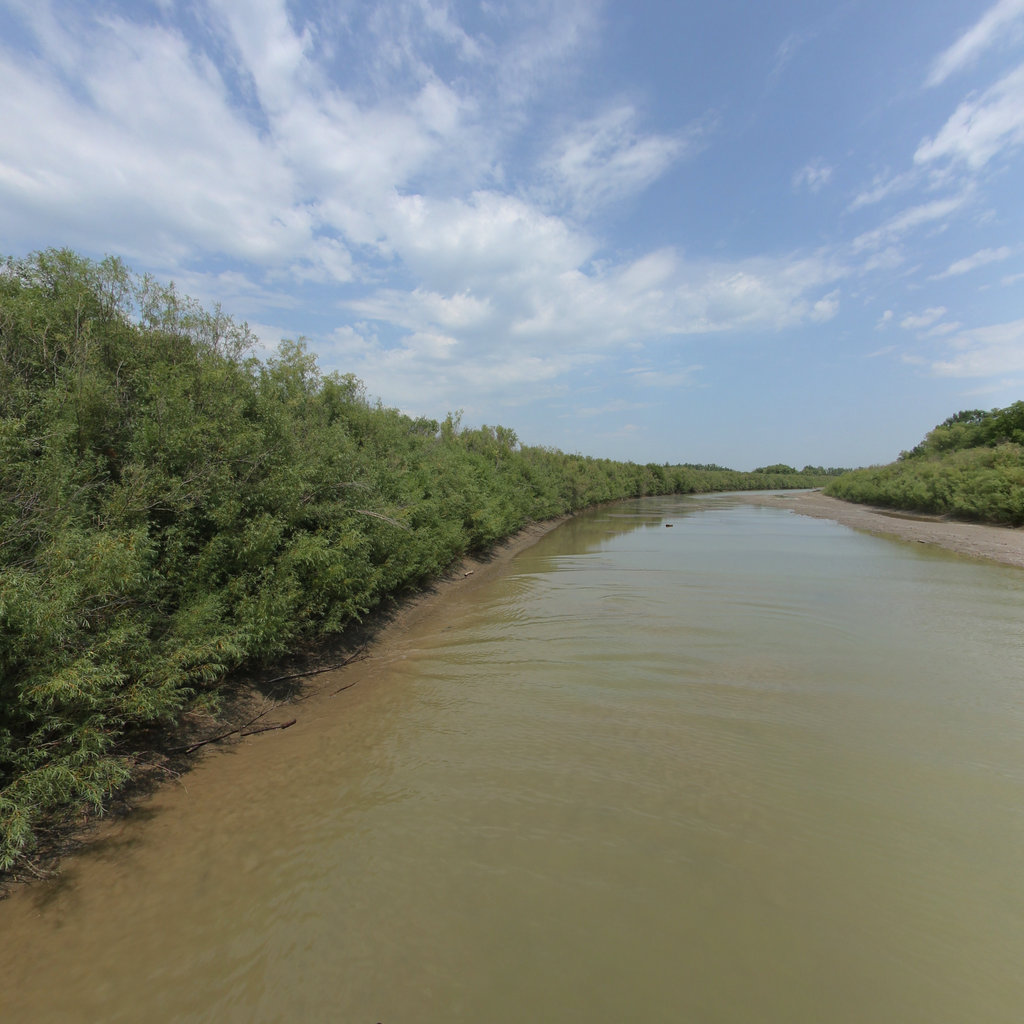 Little Muddy River scene image looking forward