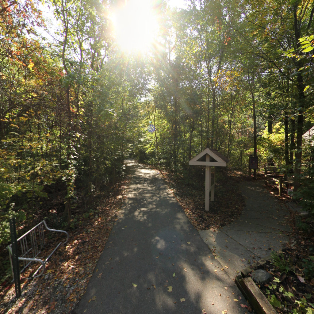 Red Oaks County Park_Nature Center Trail 
